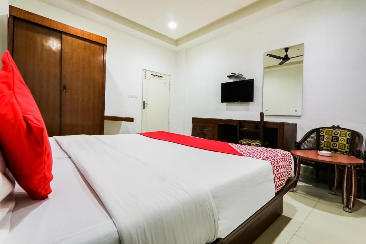 Hotel Sita Kiran Барейли Екстериор снимка