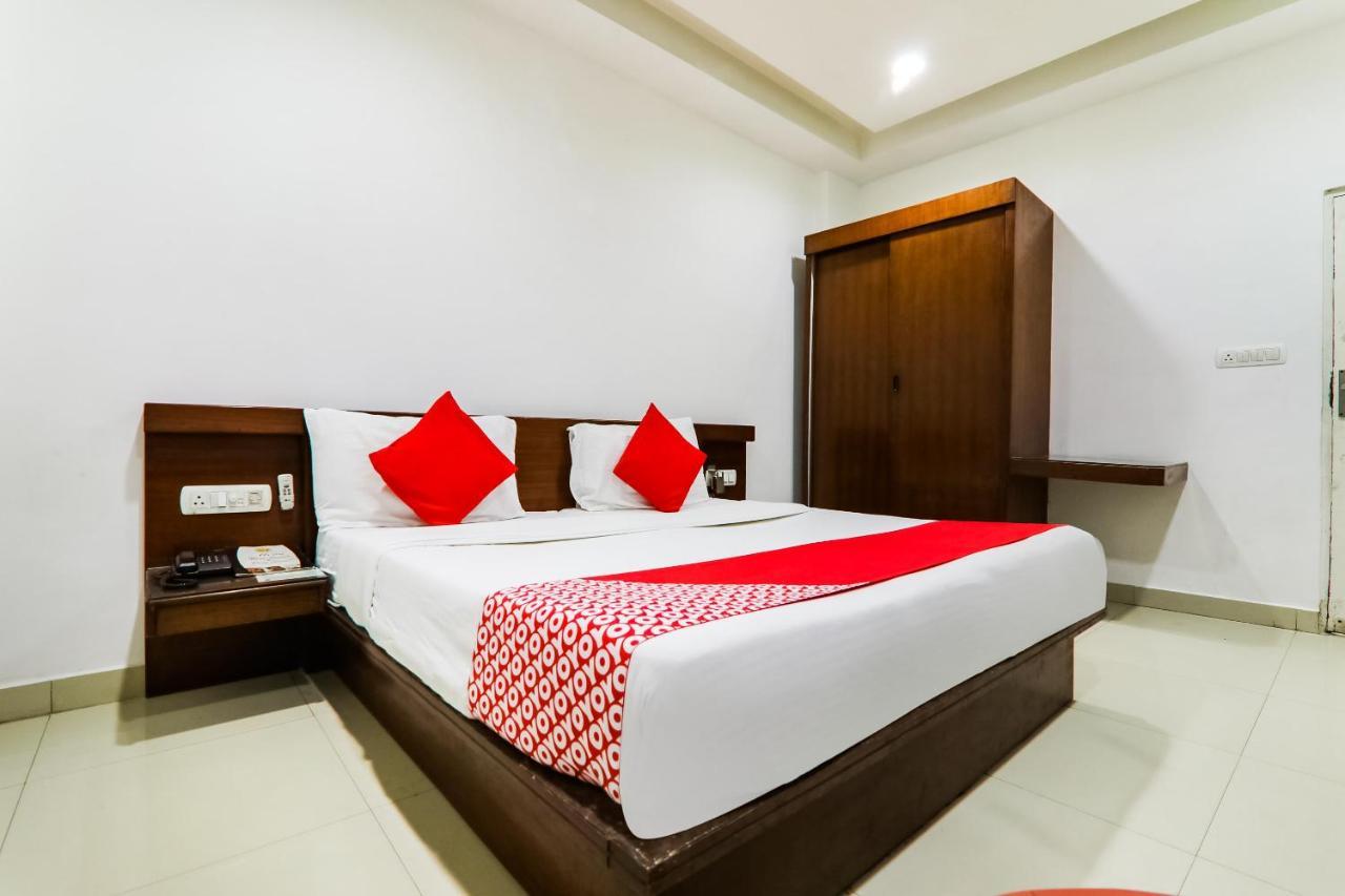 Hotel Sita Kiran Барейли Екстериор снимка