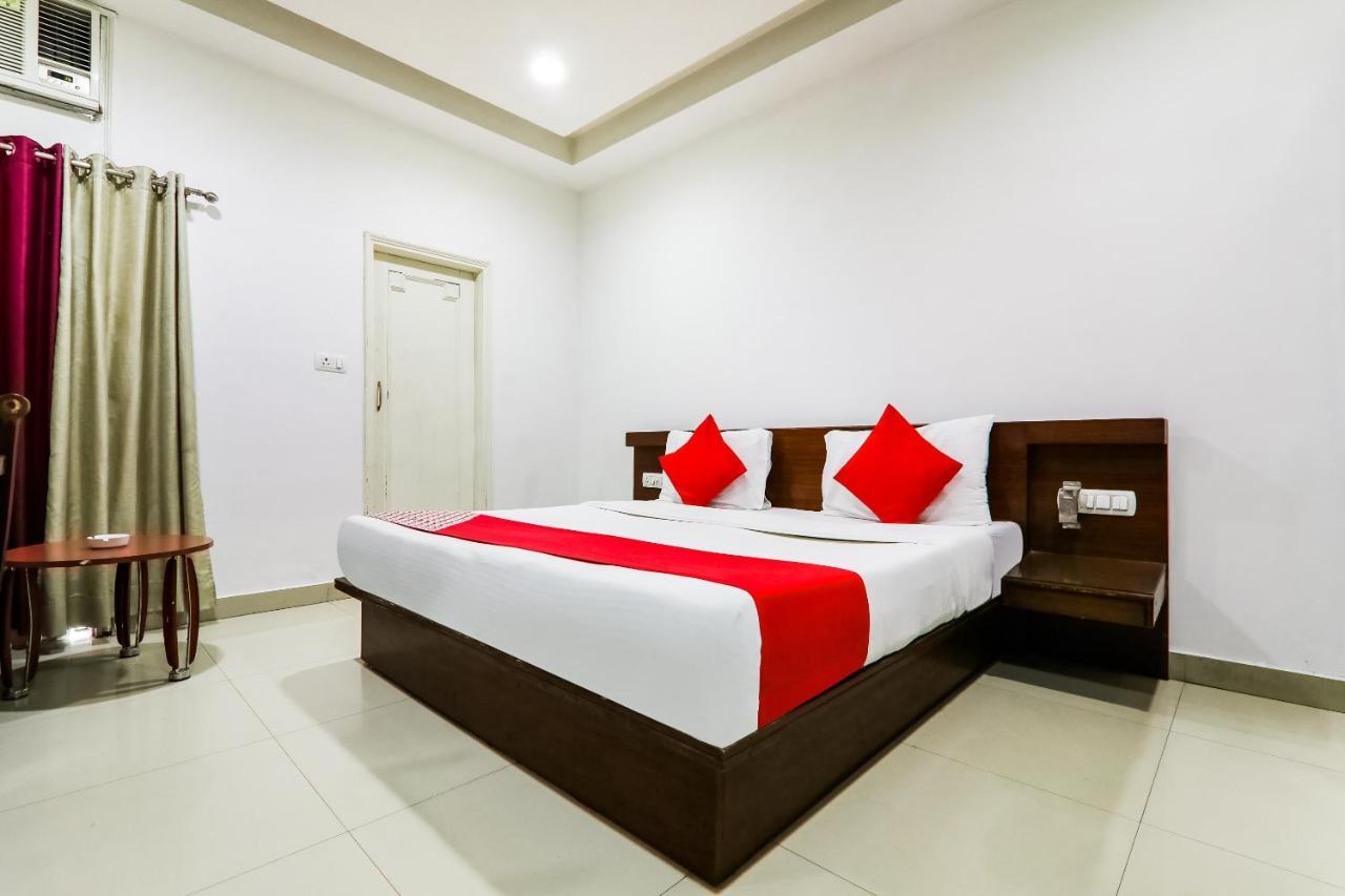 Hotel Sita Kiran Барейли Екстериор снимка