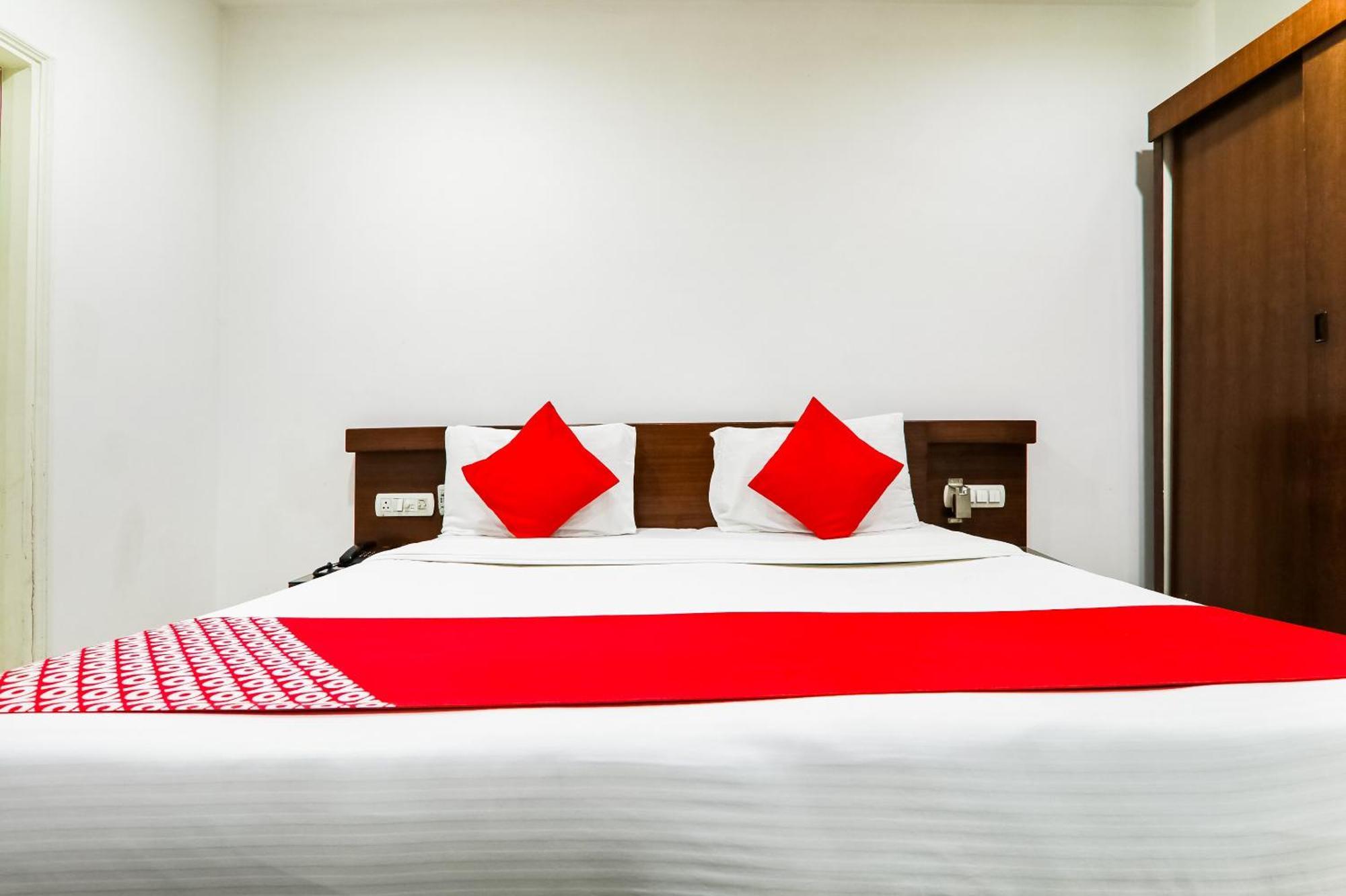 Hotel Sita Kiran Барейли Екстериор снимка