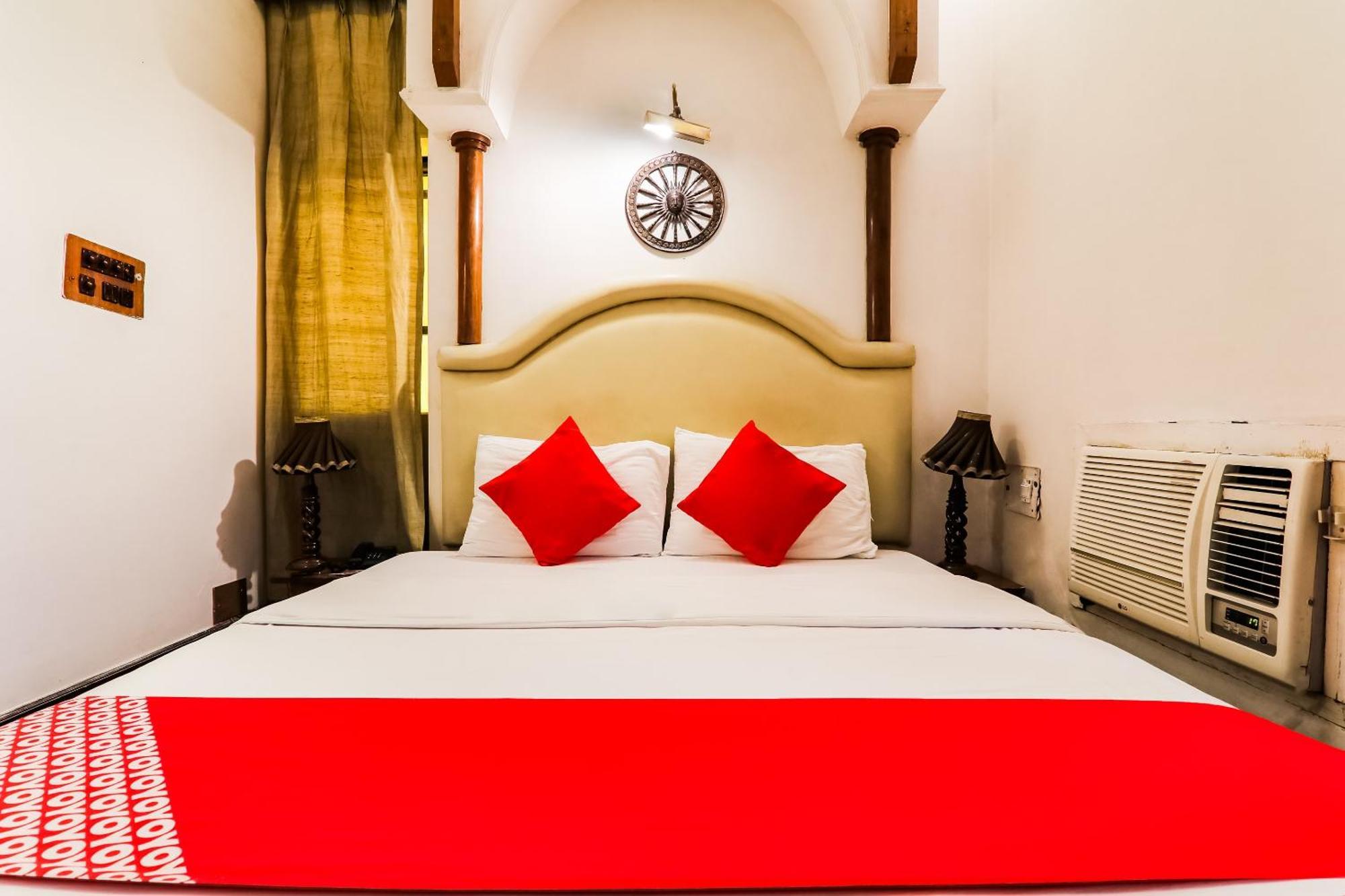 Hotel Sita Kiran Барейли Екстериор снимка