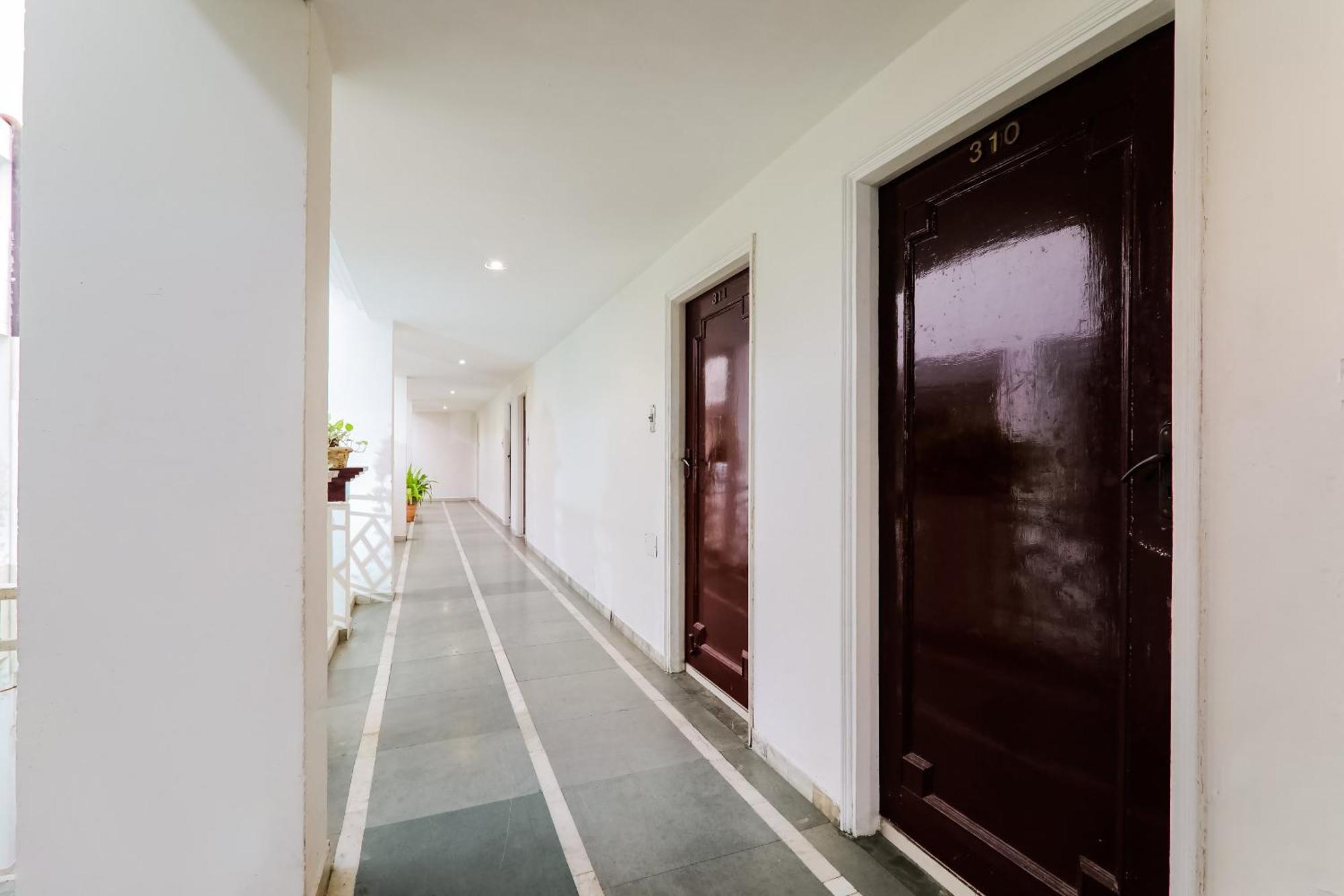 Hotel Sita Kiran Барейли Екстериор снимка