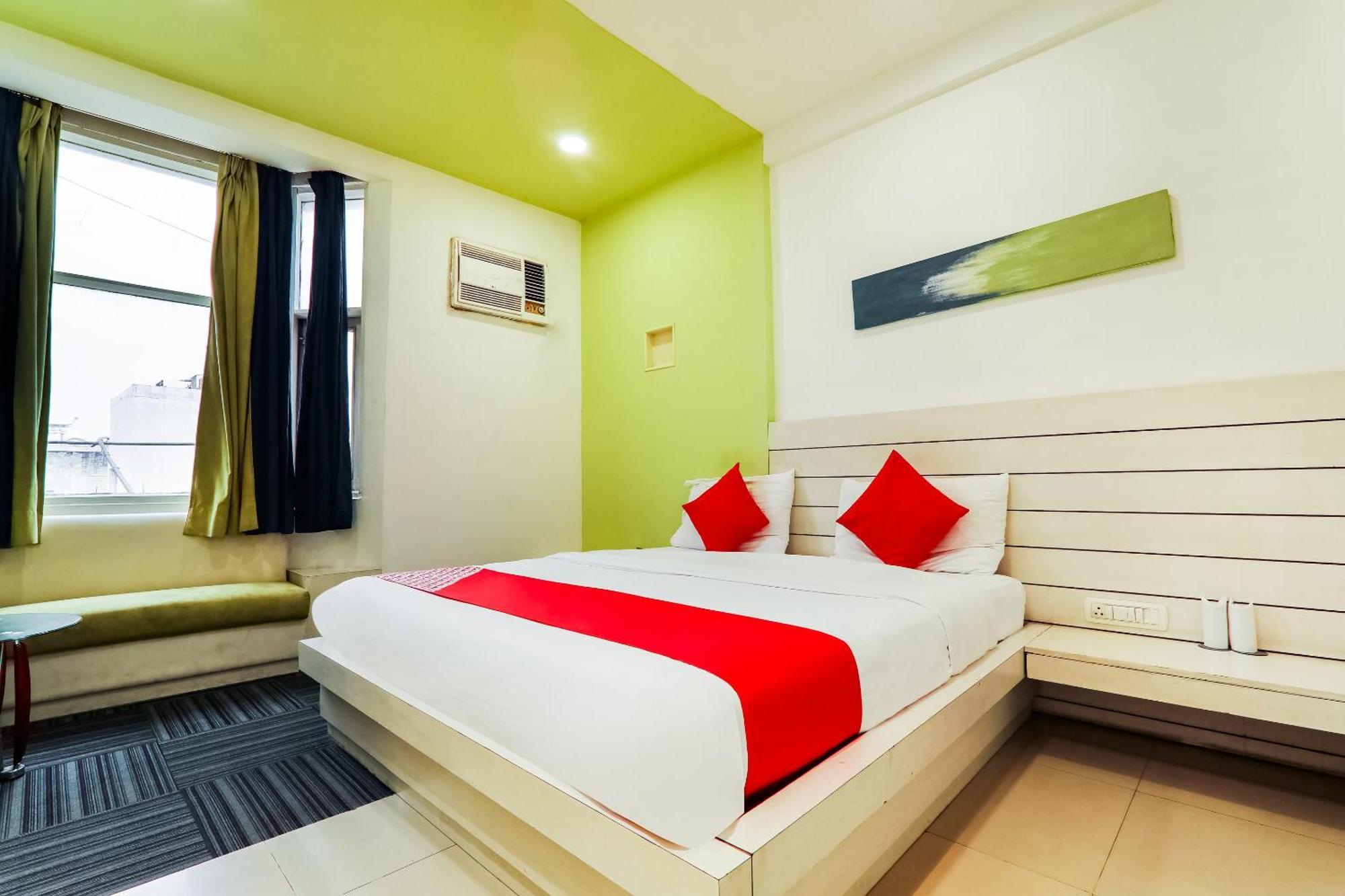 Hotel Sita Kiran Барейли Екстериор снимка