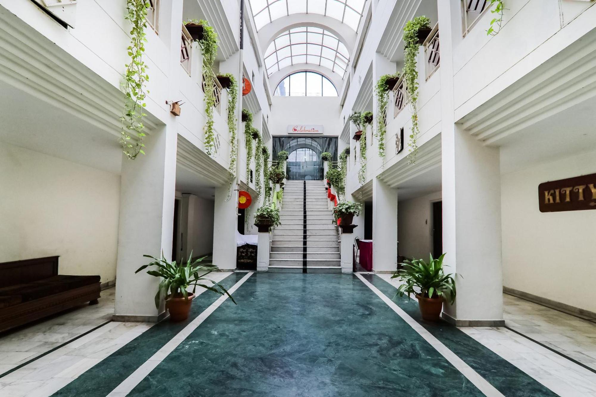 Hotel Sita Kiran Барейли Екстериор снимка
