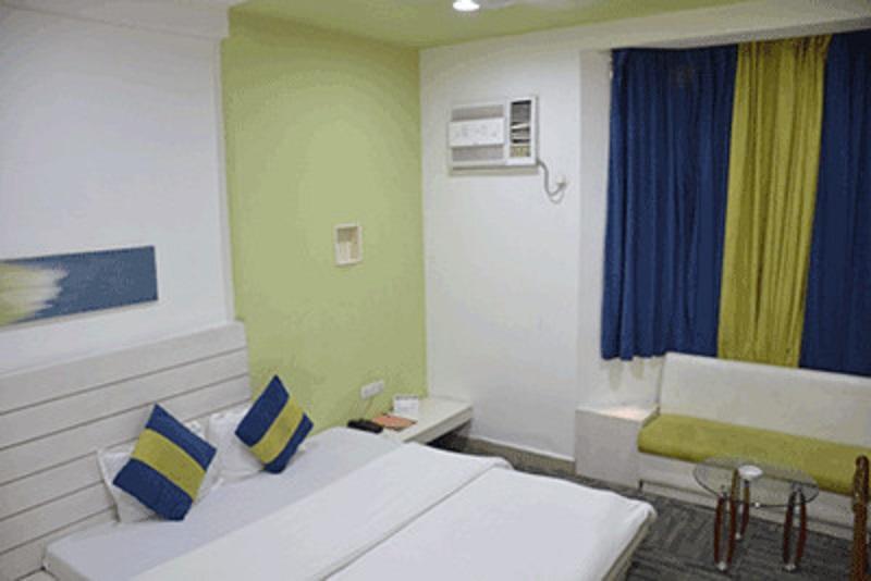 Hotel Sita Kiran Барейли Екстериор снимка