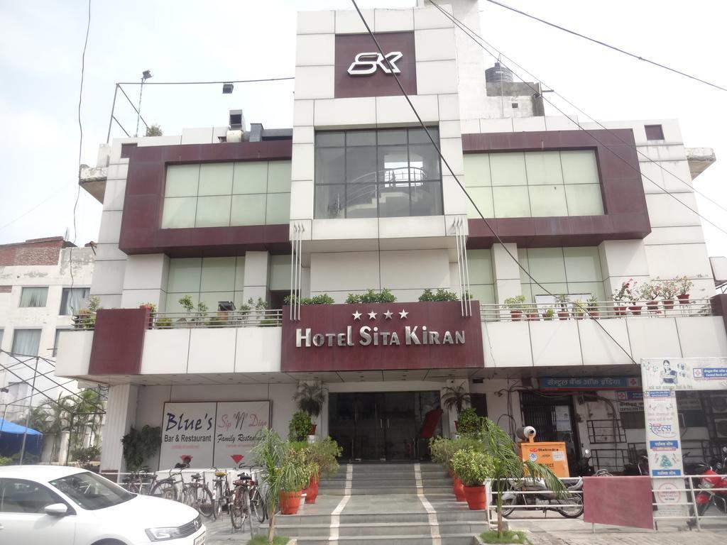 Hotel Sita Kiran Барейли Екстериор снимка